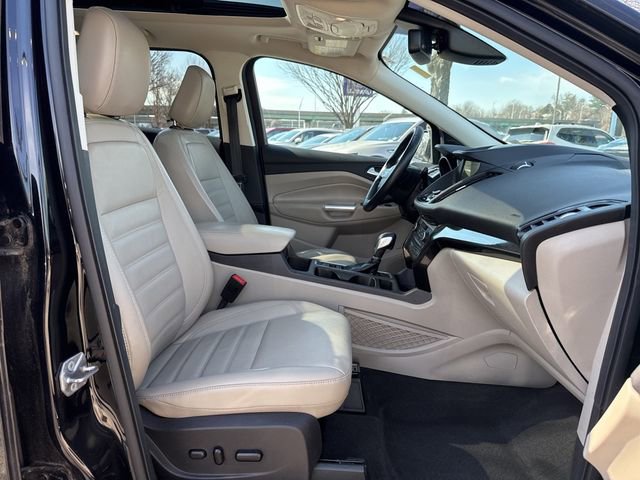 Used 2019 Ford Escape Titanium AWD/4WD image 29
