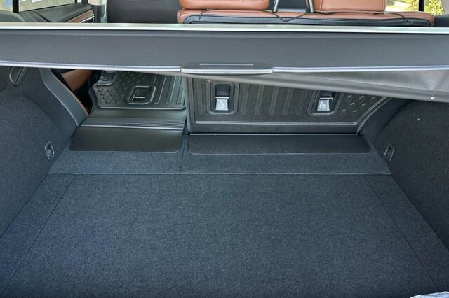 New 2025 Subaru Outback Touring XT image 18