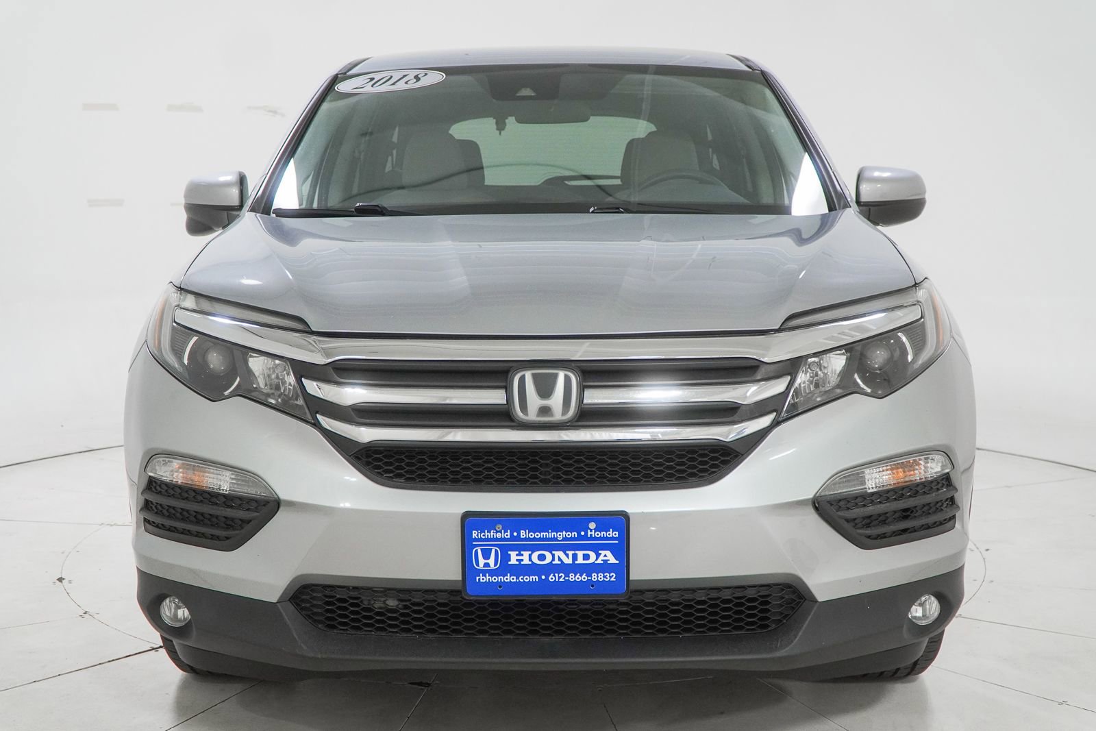 Used 2018 Honda Pilot EX image 3