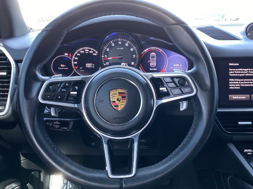 Used 2023 Porsche Cayenne w/ Premium Package AWD/4WD image 19