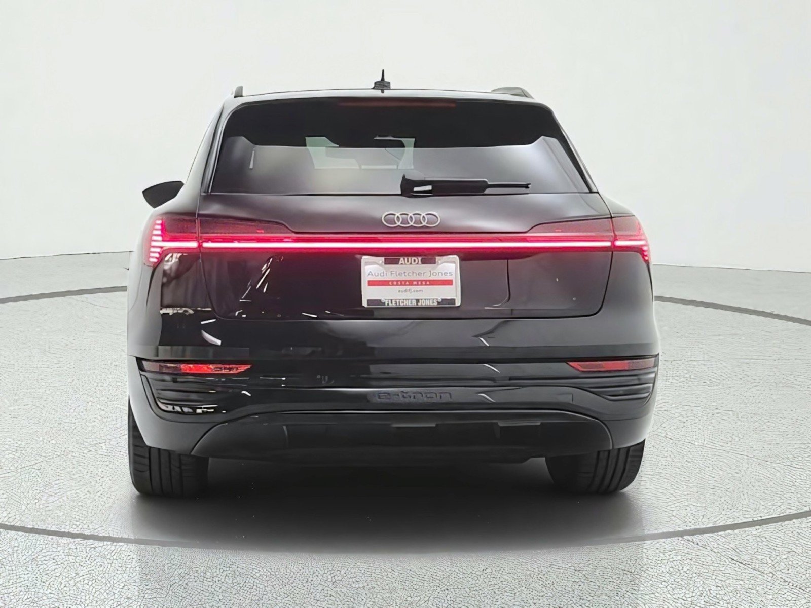 Used 2024 Audi Q8 e-tron Premium AWD/4WD image 6