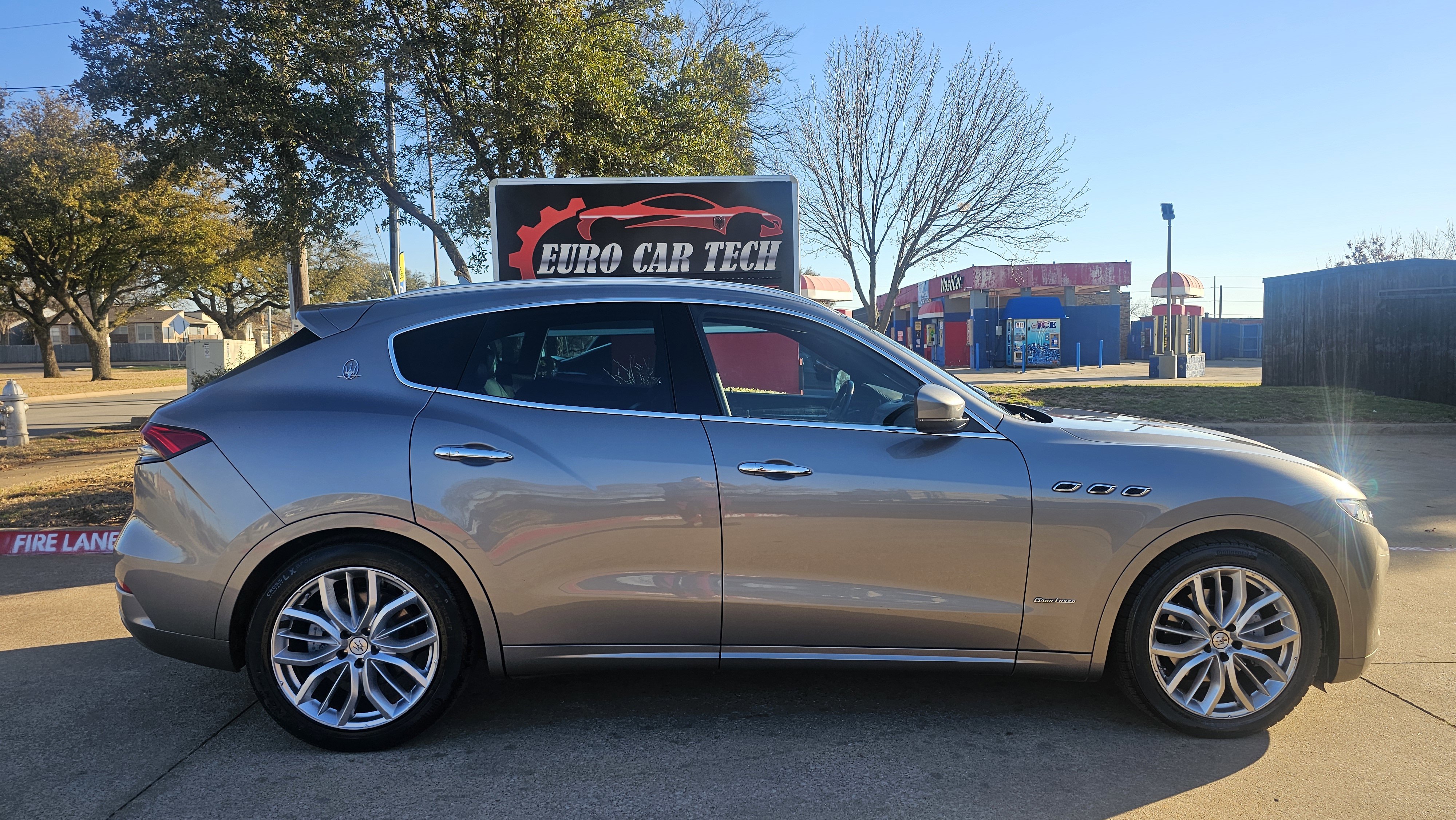 Used 2021 Maserati Levante GranLusso image 7