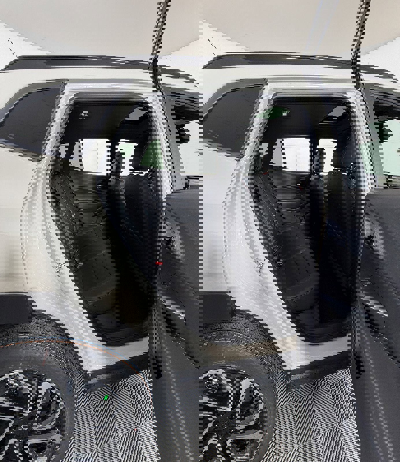 New 2026 Chevrolet Trax RS w/ Sunroof Package image 5