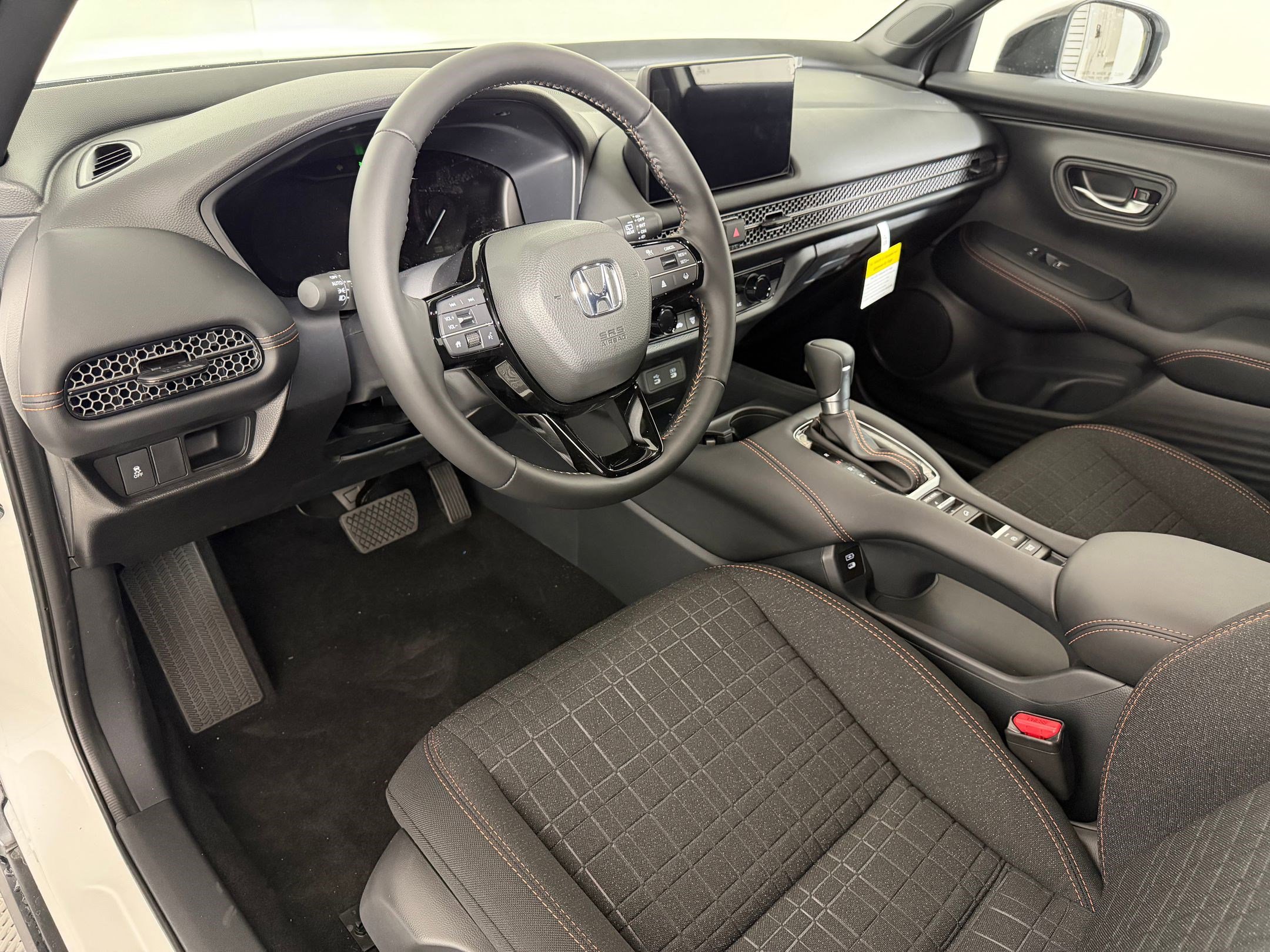 New 2026 Honda HR-V Sport image 3