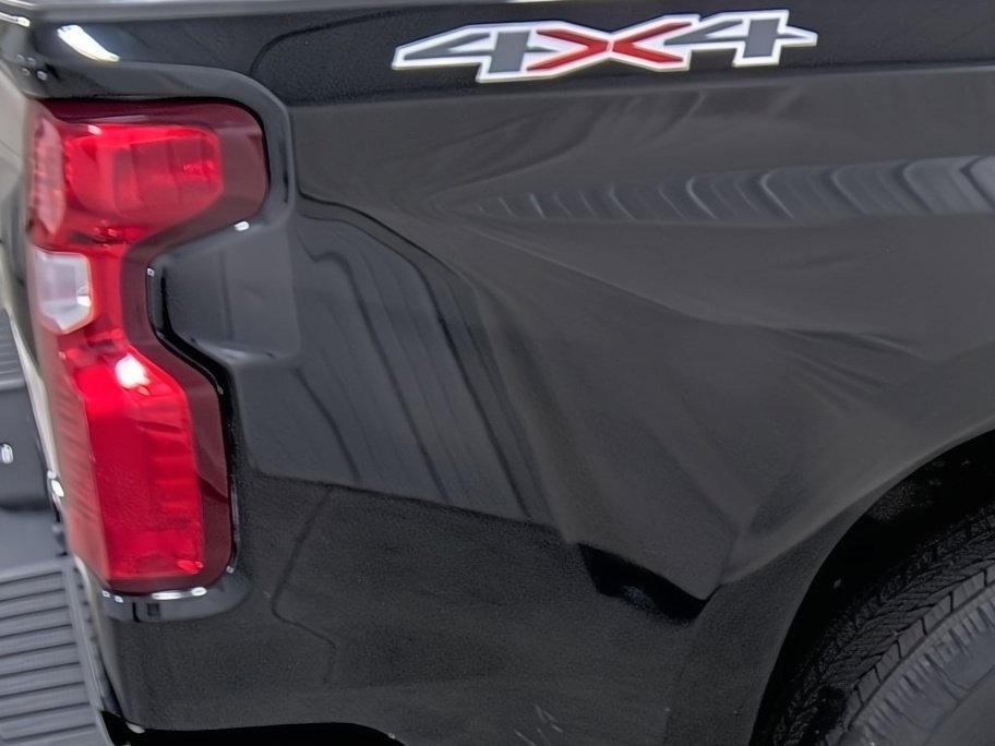Used 2021 Chevrolet Silverado 1500 LT AWD/4WD image 13