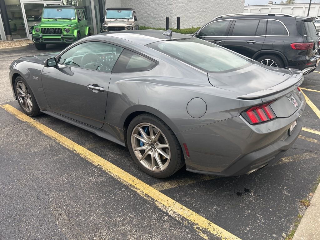 Used 2024 Ford Mustang GT Premium RWD image 3
