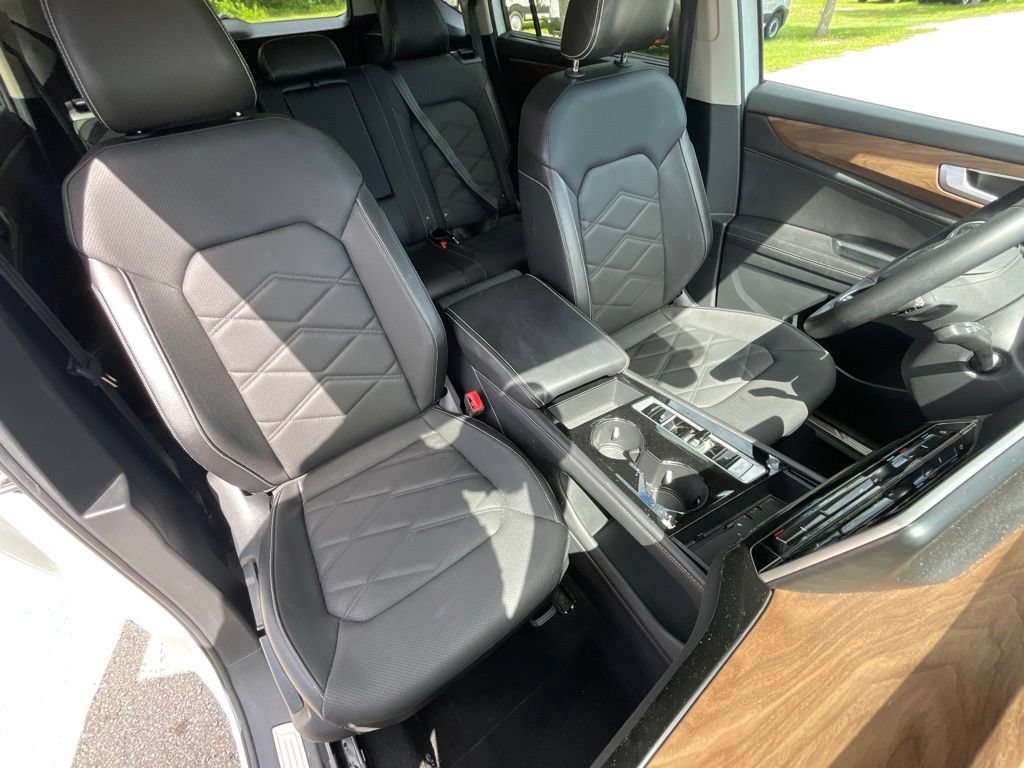Used 2025 Volkswagen Atlas SE FWD image 10