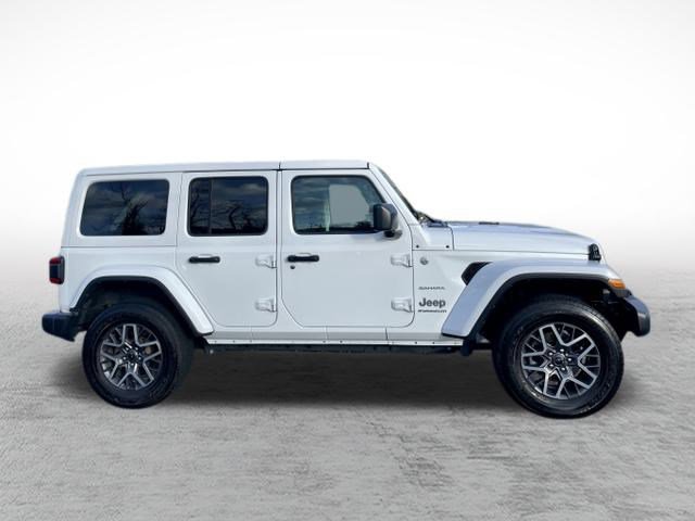 Used 2024 Jeep Wrangler Sahara image 4