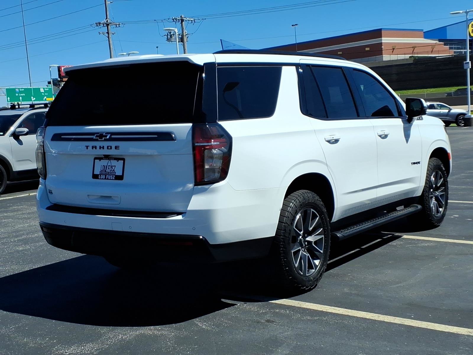 Used 2021 Chevrolet Tahoe Z71 w/ Luxury Package AWD/4WD image 27