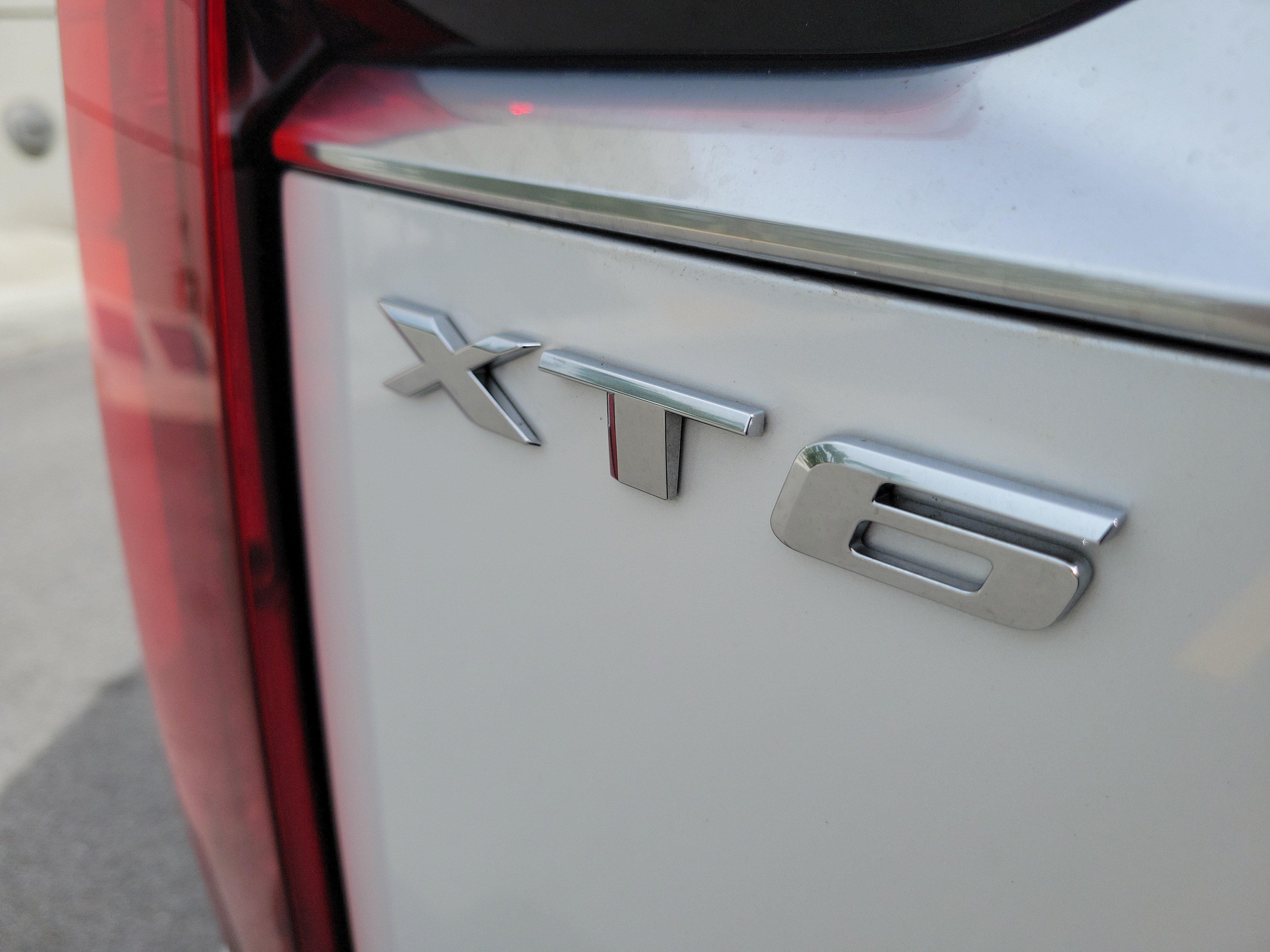 Used 2025 Cadillac XT6 Luxury FWD image 9