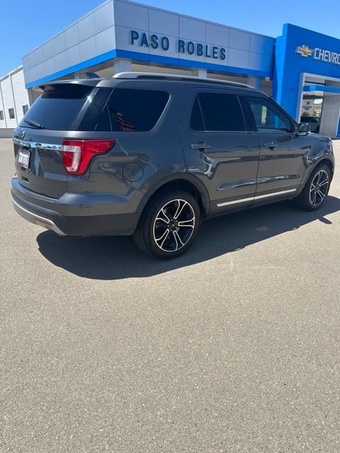 Used 2016 Ford Explorer XLT w/ Equipment Group 202A FWD image 2