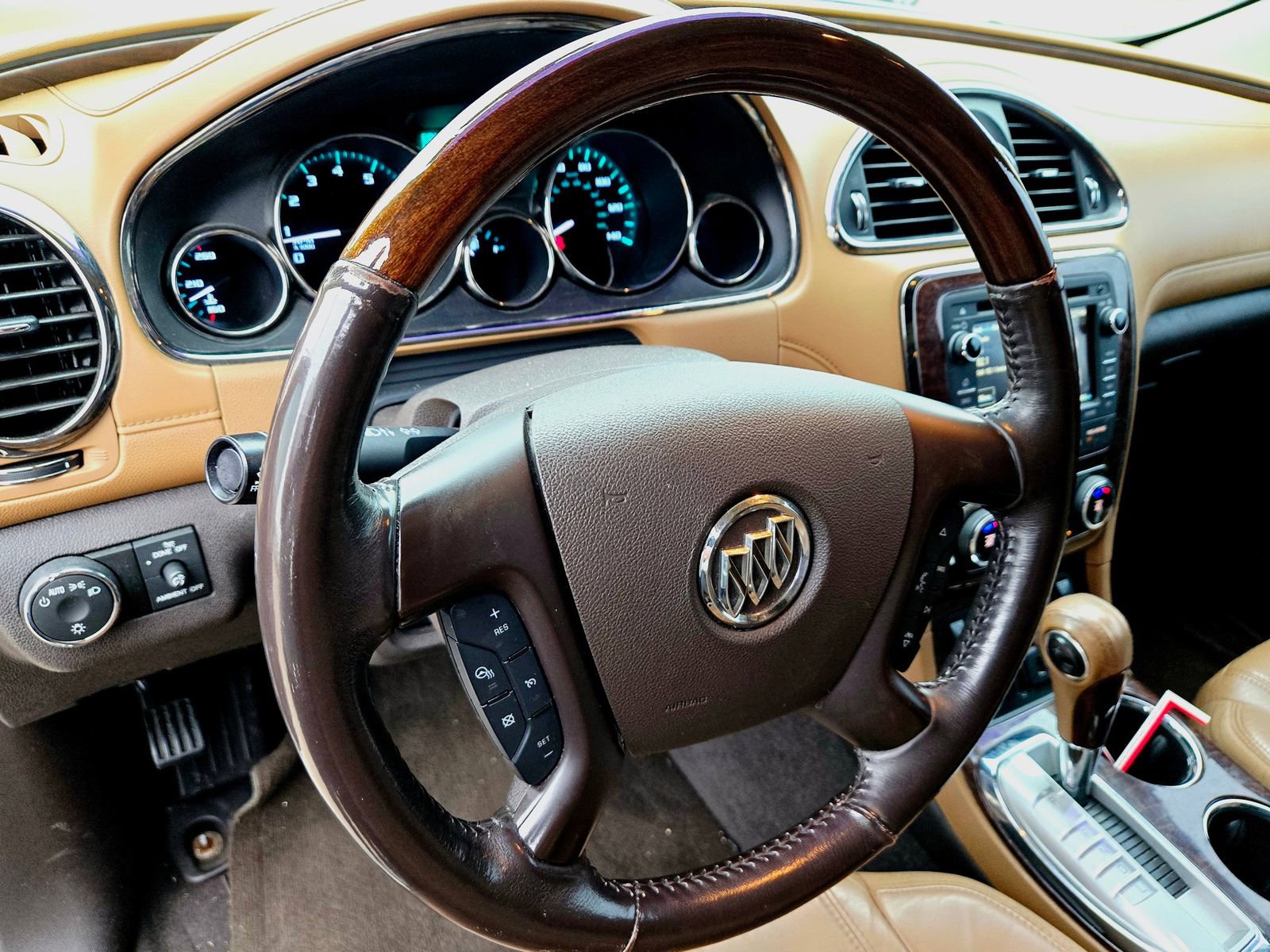 Used 2016 Buick Enclave Premium w/ Experience Buick Package AWD/4WD image 9
