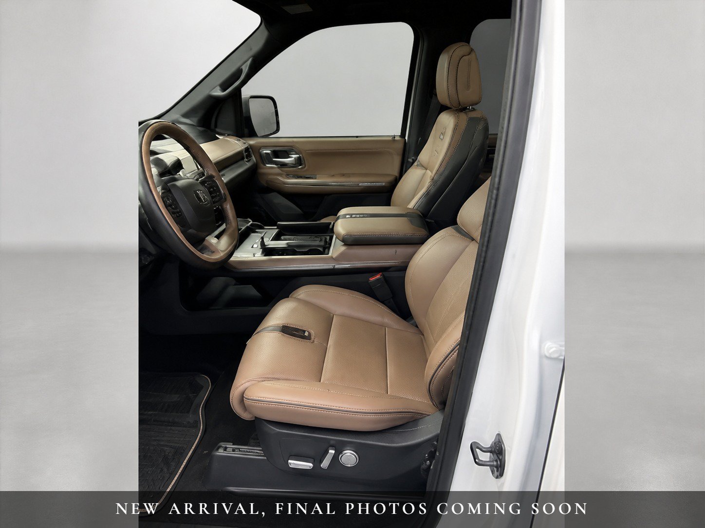 Certified 2026 Lincoln Navigator Black Label AWD/4WD image 8