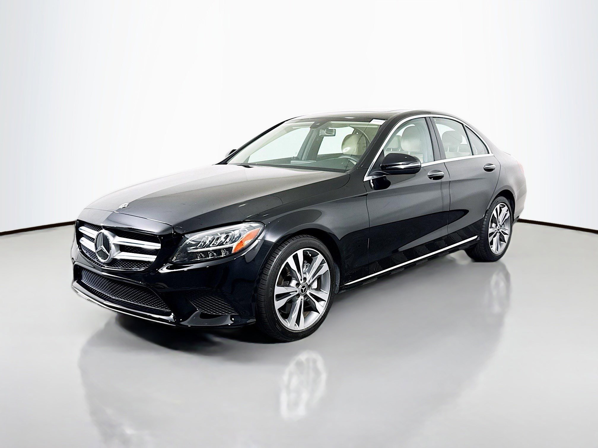 Used 2021 Mercedes-Benz C 300 Sedan image 4