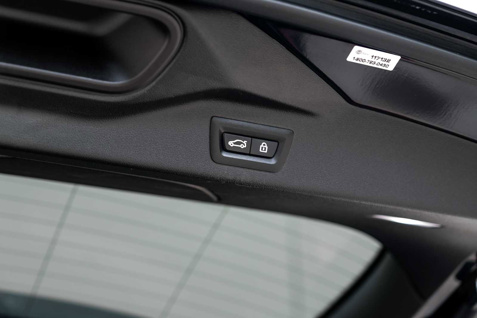 Used 2022 BMW X7 xDrive40i w/ M Sport Package image 59