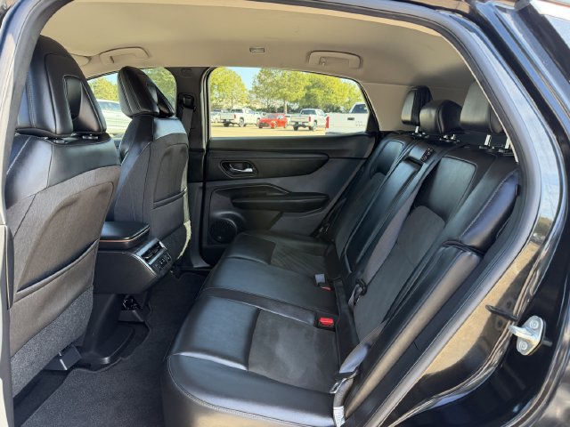 Used 2025 Nissan Ariya FWD image 24