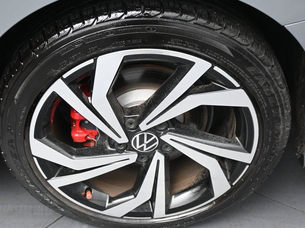 Used 2024 Volkswagen Jetta GLI Autobahn image 42