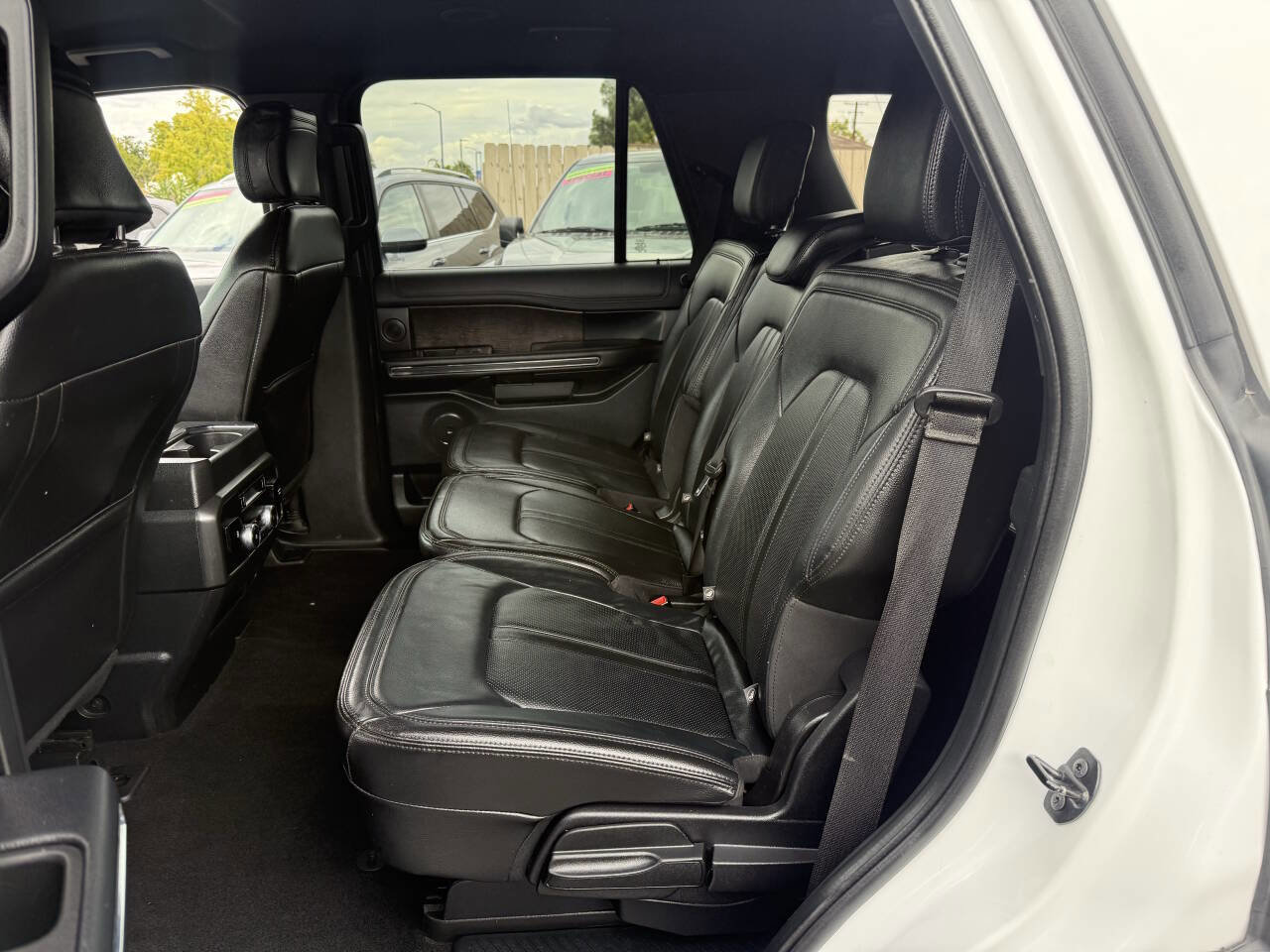 Used 2020 Ford Expedition Limited image 16