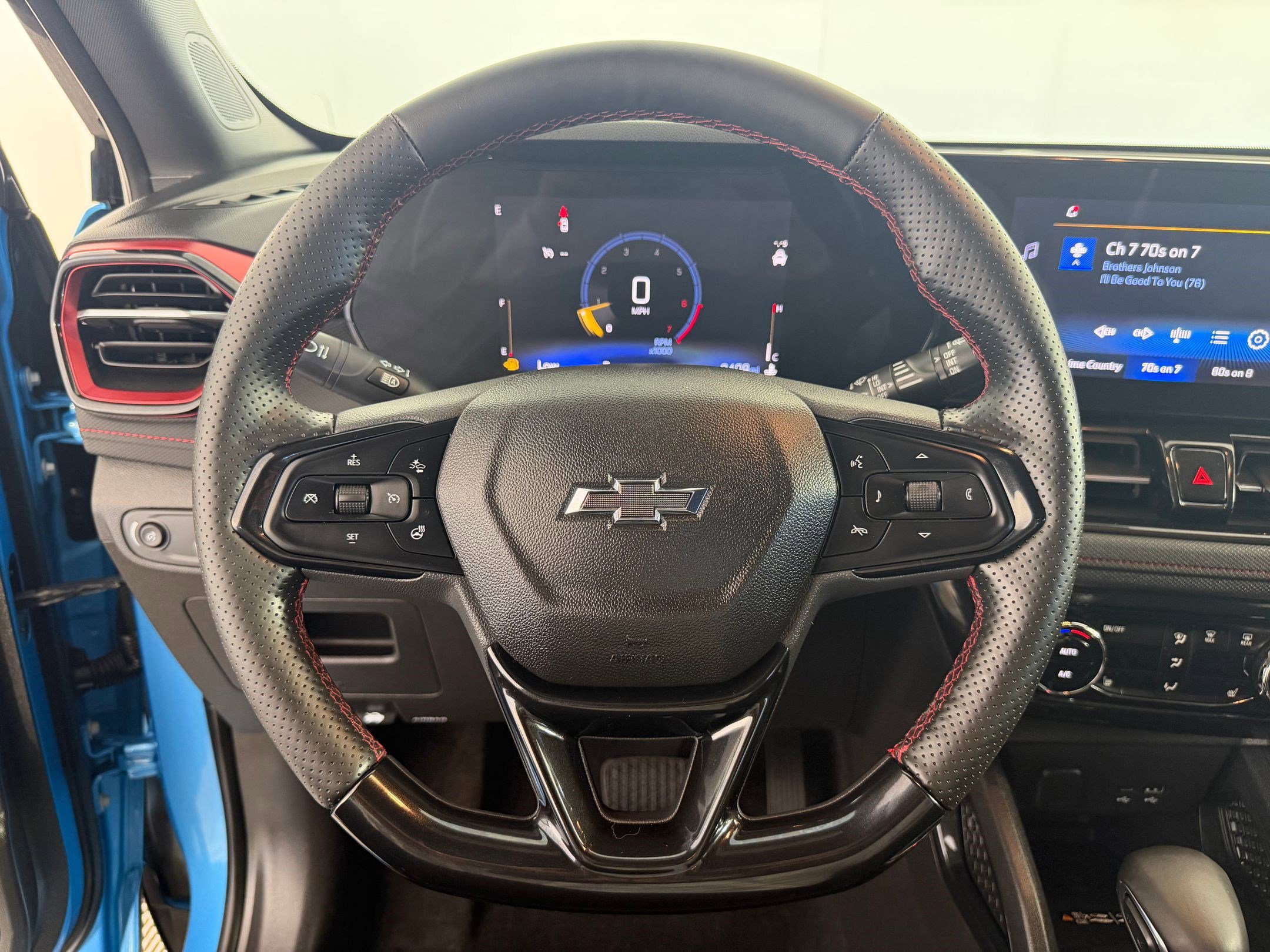 Used 2025 Chevrolet TrailBlazer RS w/ Convenience Package image 14