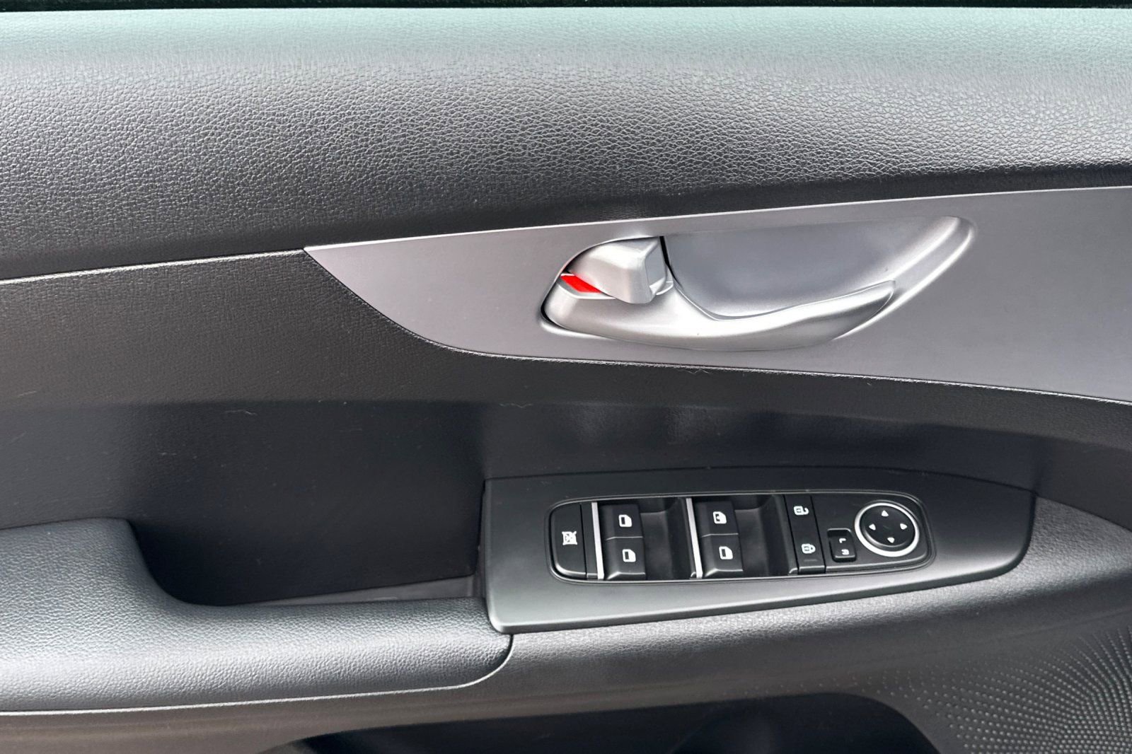 Certified 2023 Kia Forte LXS w/ LXS Technology Package image 11