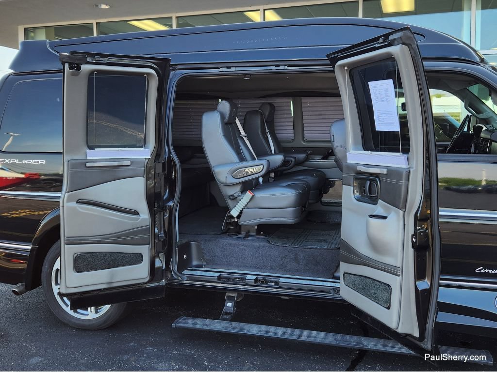 Used 2019 Chevrolet Express 2500 w/ Enhanced Convenience Package RWD image 13