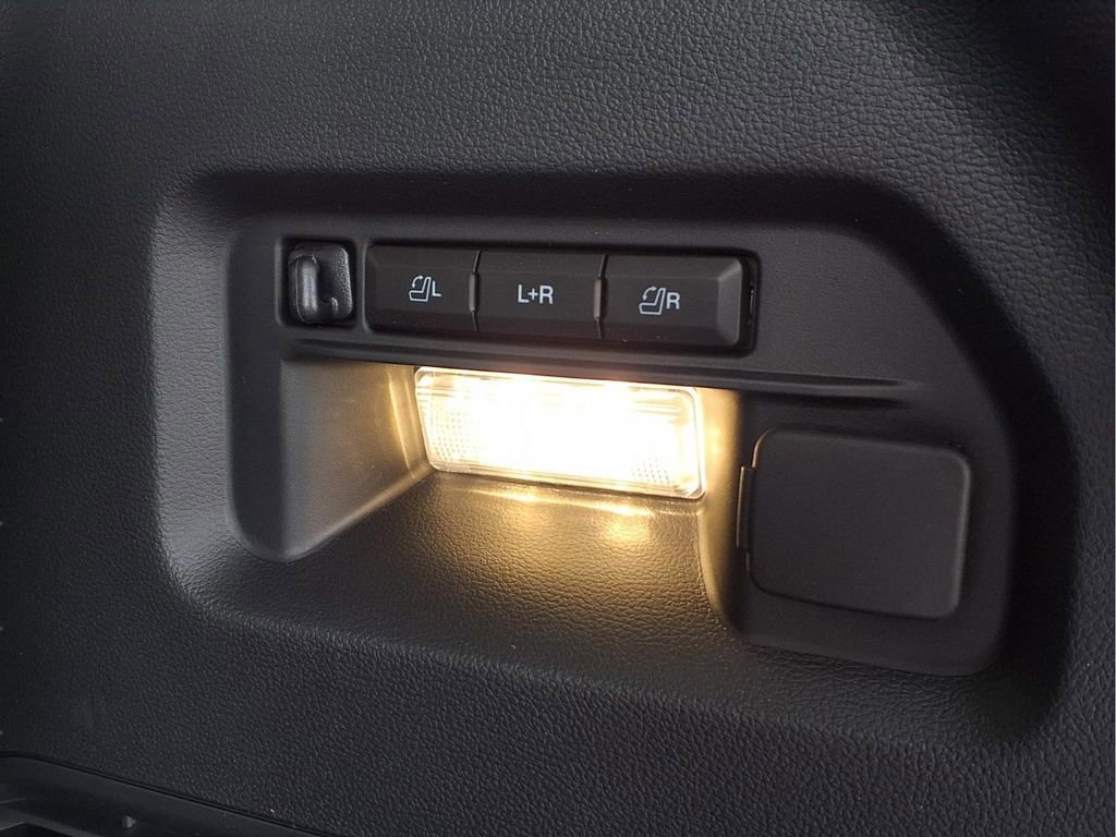 New 2026 Ford Explorer Platinum image 26