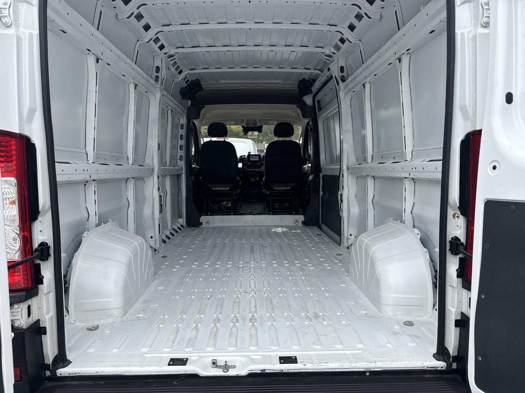 Used 2023 RAM ProMaster 2500 image 12
