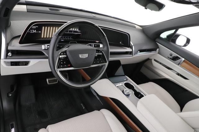 Used 2026 Cadillac Vistiq Sport w/ LPO, Floor Liner Package AWD/4WD image 17