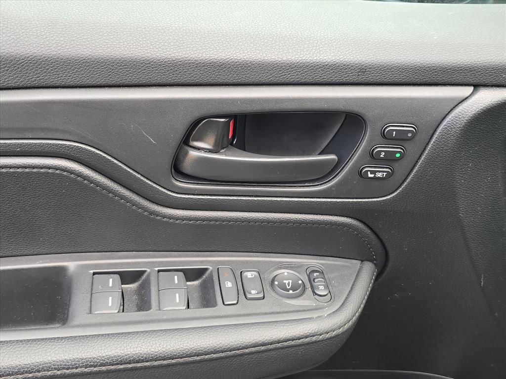 Used 2023 Honda Odyssey EX-L image 7