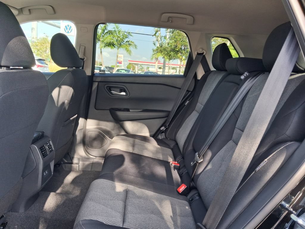 Certified 2026 Nissan Rogue SV FWD image 8