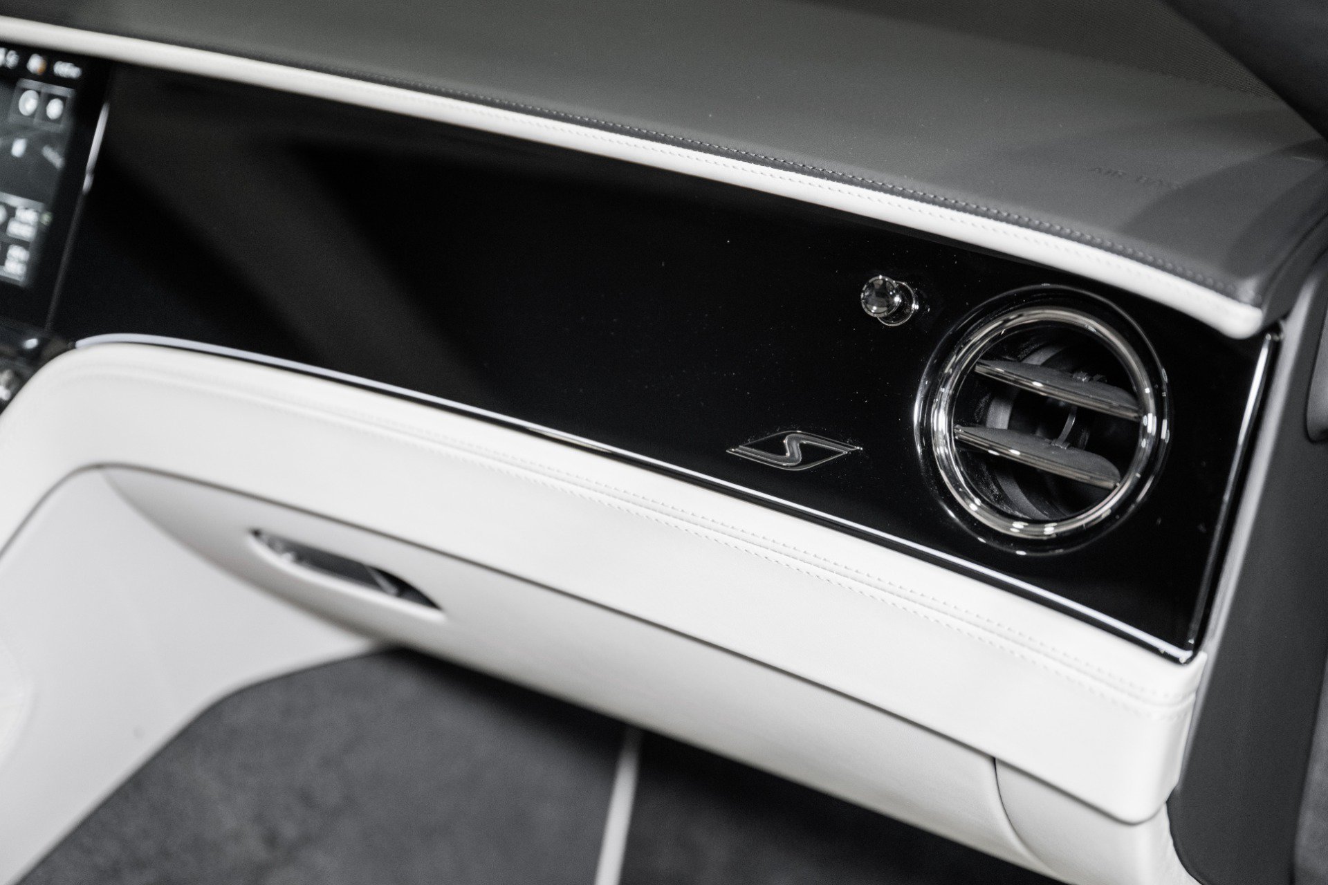 New 2026 Bentley Continental GT AWD/4WD image 46