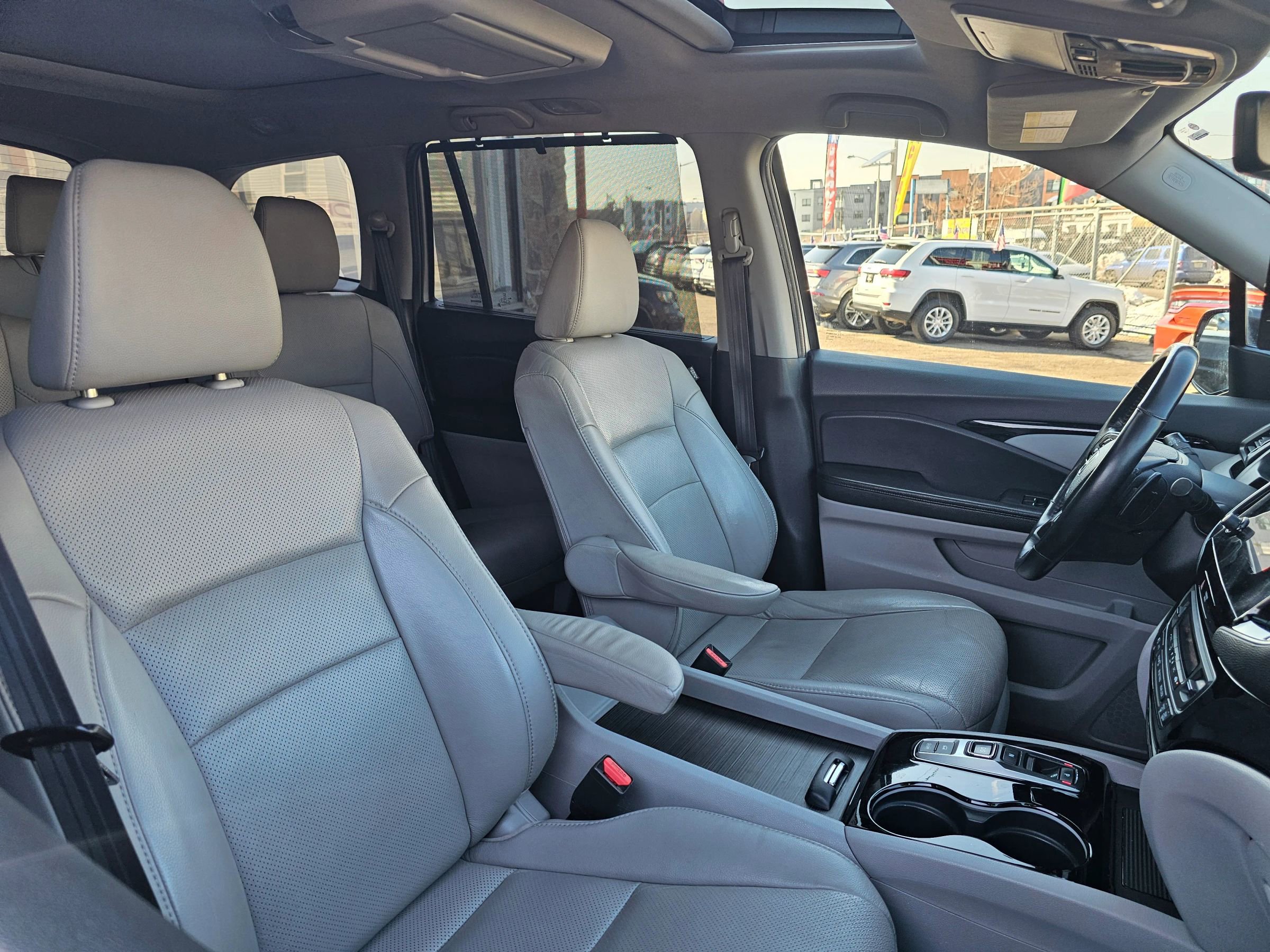 Used 2020 Honda Pilot Elite image 15