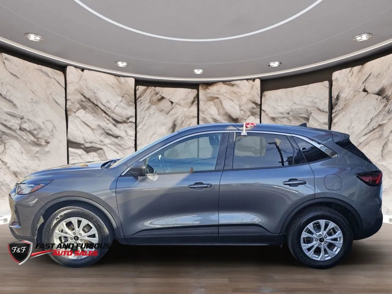 Used 2023 Ford Escape Active AWD/4WD image 4
