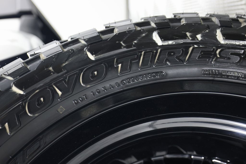 Used 2025 Ford F450 Platinum w/ FX4 Off-Road Package image 59
