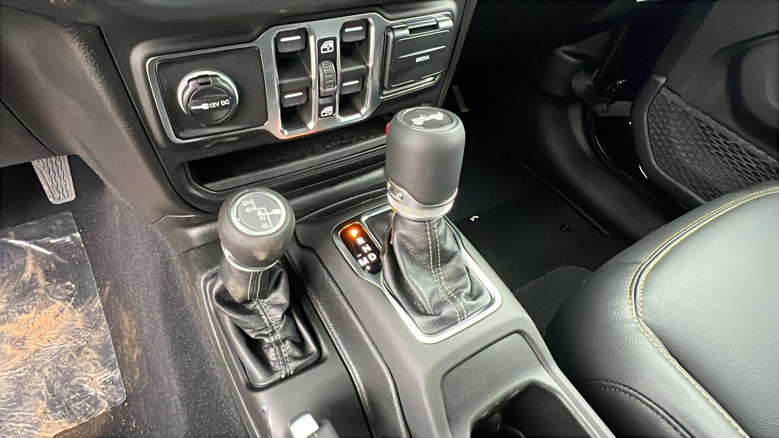 New 2026 Jeep Wrangler Unlimited Sahara AWD/4WD image 26