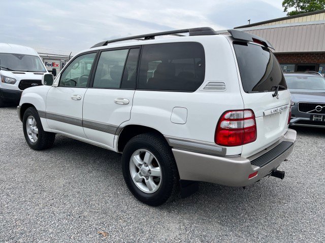 Used 2005 Toyota Land Cruiser AWD/4WD image 9