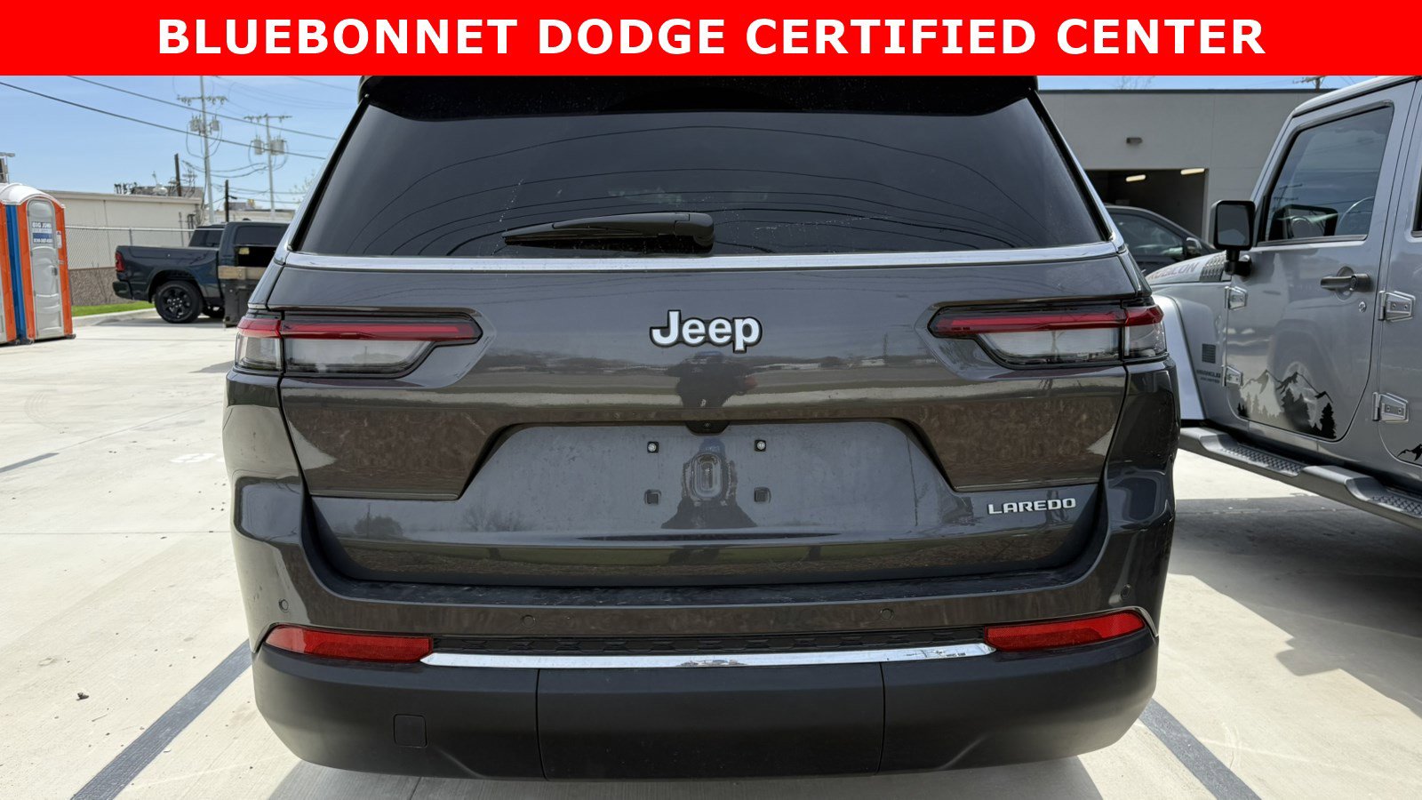 Used 2025 Jeep Grand Cherokee L Laredo image 8