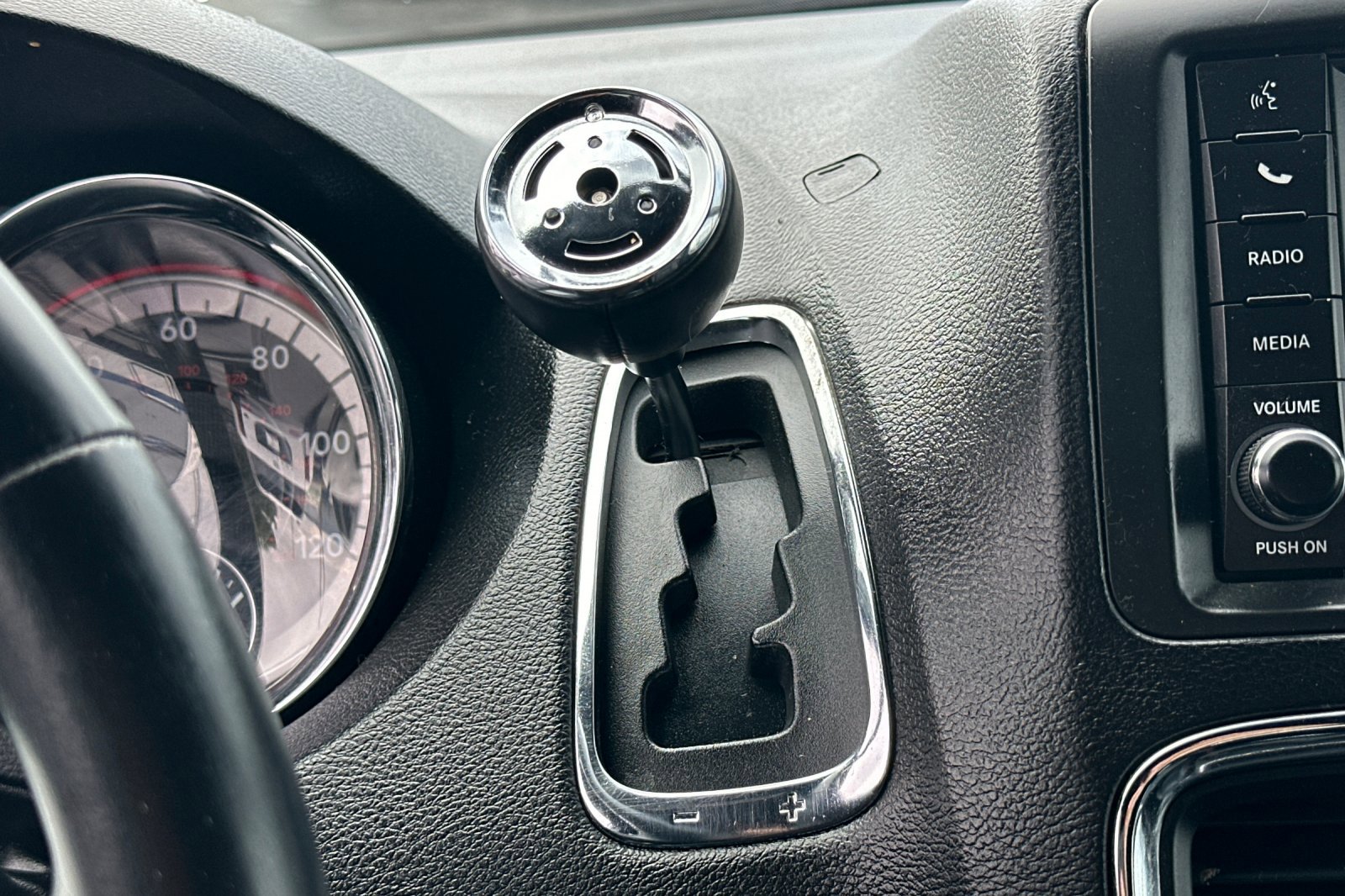 Used 2016 Dodge Grand Caravan R/T FWD image 22