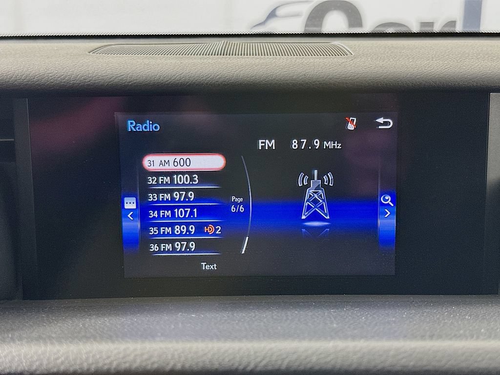 Used 2017 Lexus IS 200t RWD image 17