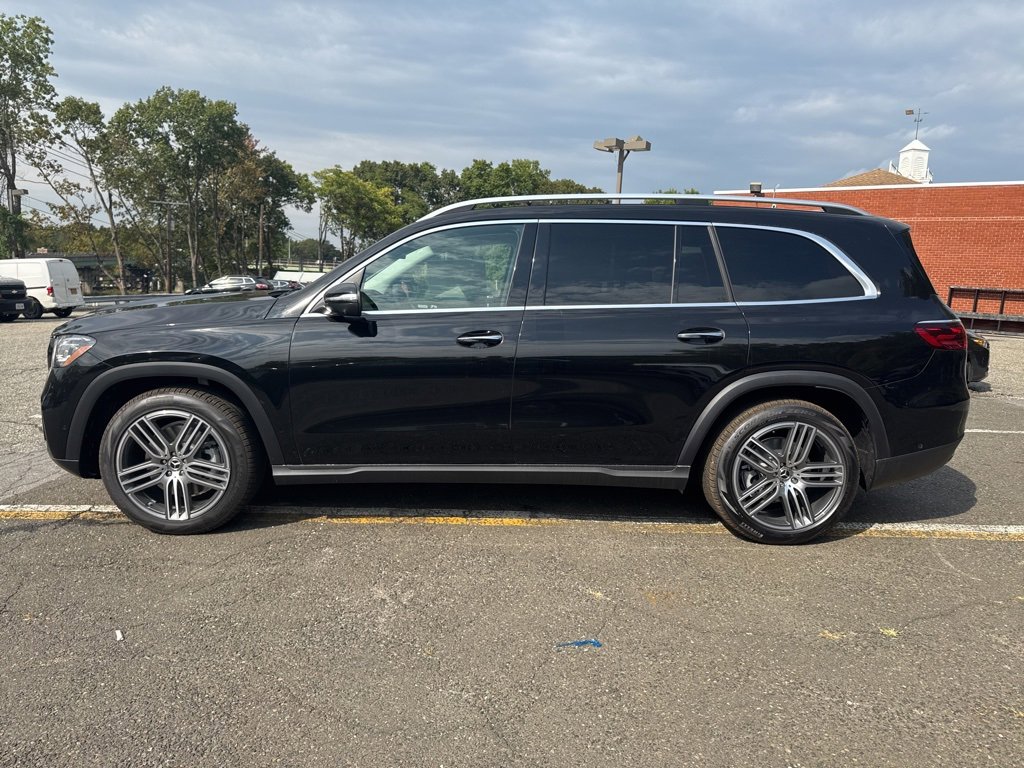 New 2026 Mercedes-Benz GLS 450 4MATIC image 5