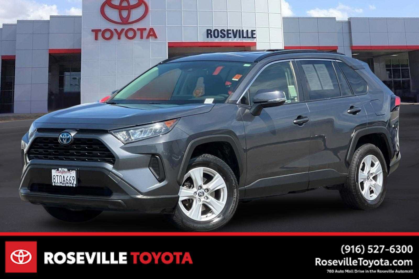 Used 2020 Toyota RAV4 LE AWD/4WD image 1