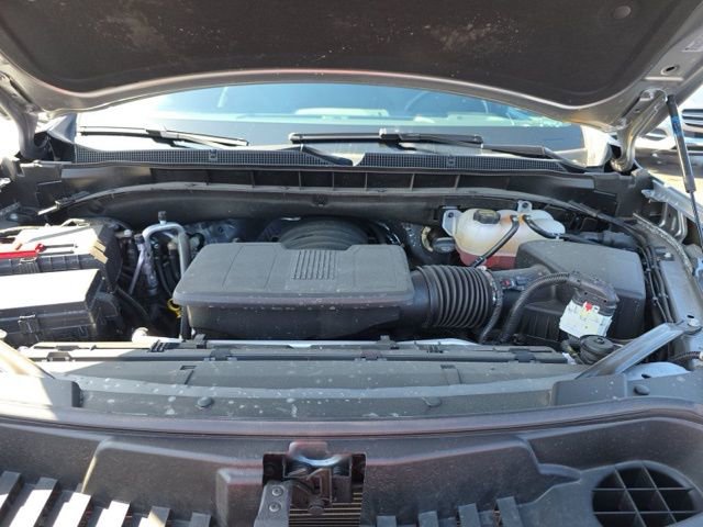 Used 2025 Chevrolet Suburban Z71 AWD/4WD image 18