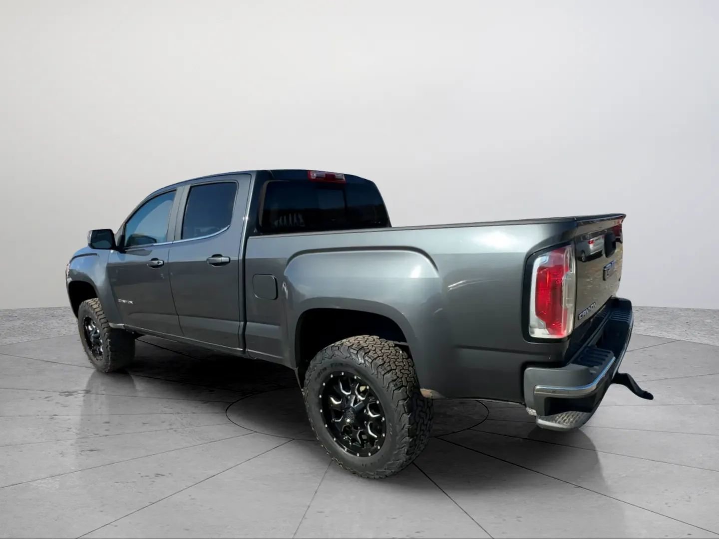 Used 2016 GMC Canyon SLE w/ SLE Convenience Package image 3