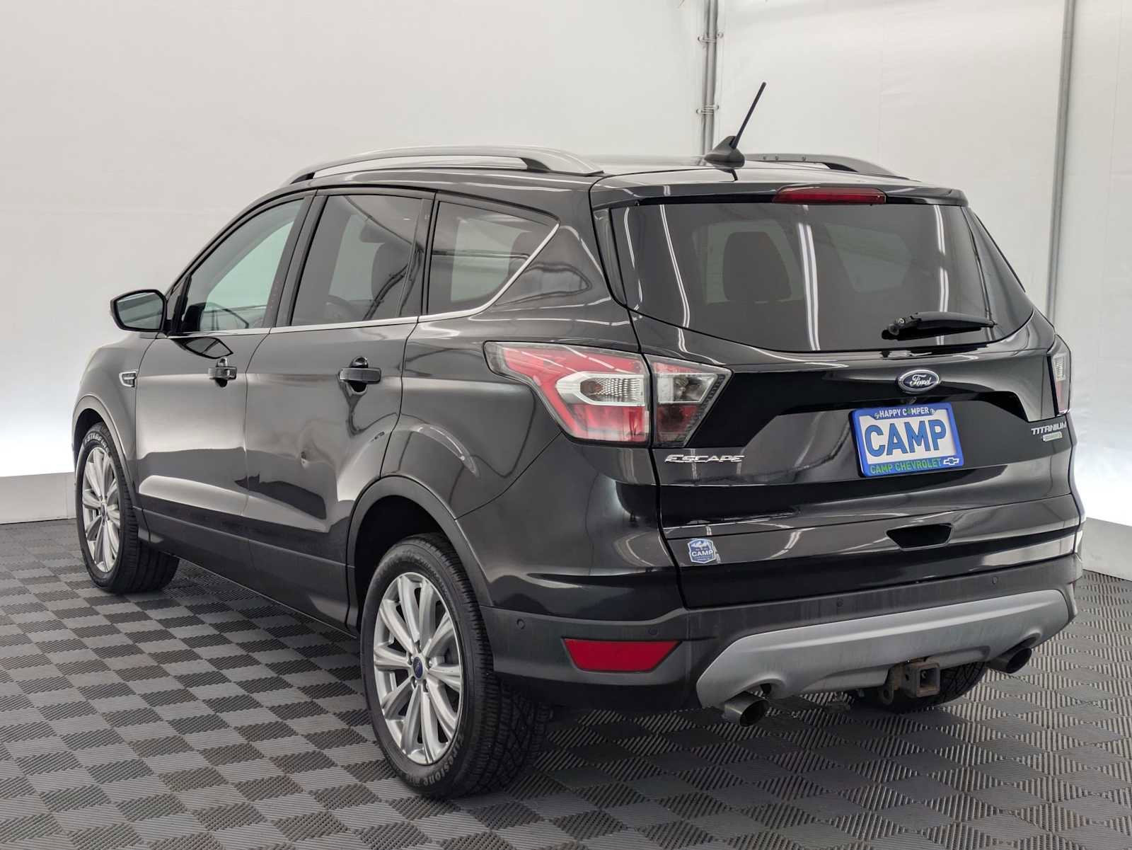 Used 2018 Ford Escape Titanium w/ Ford Safe & Smart Package image 4