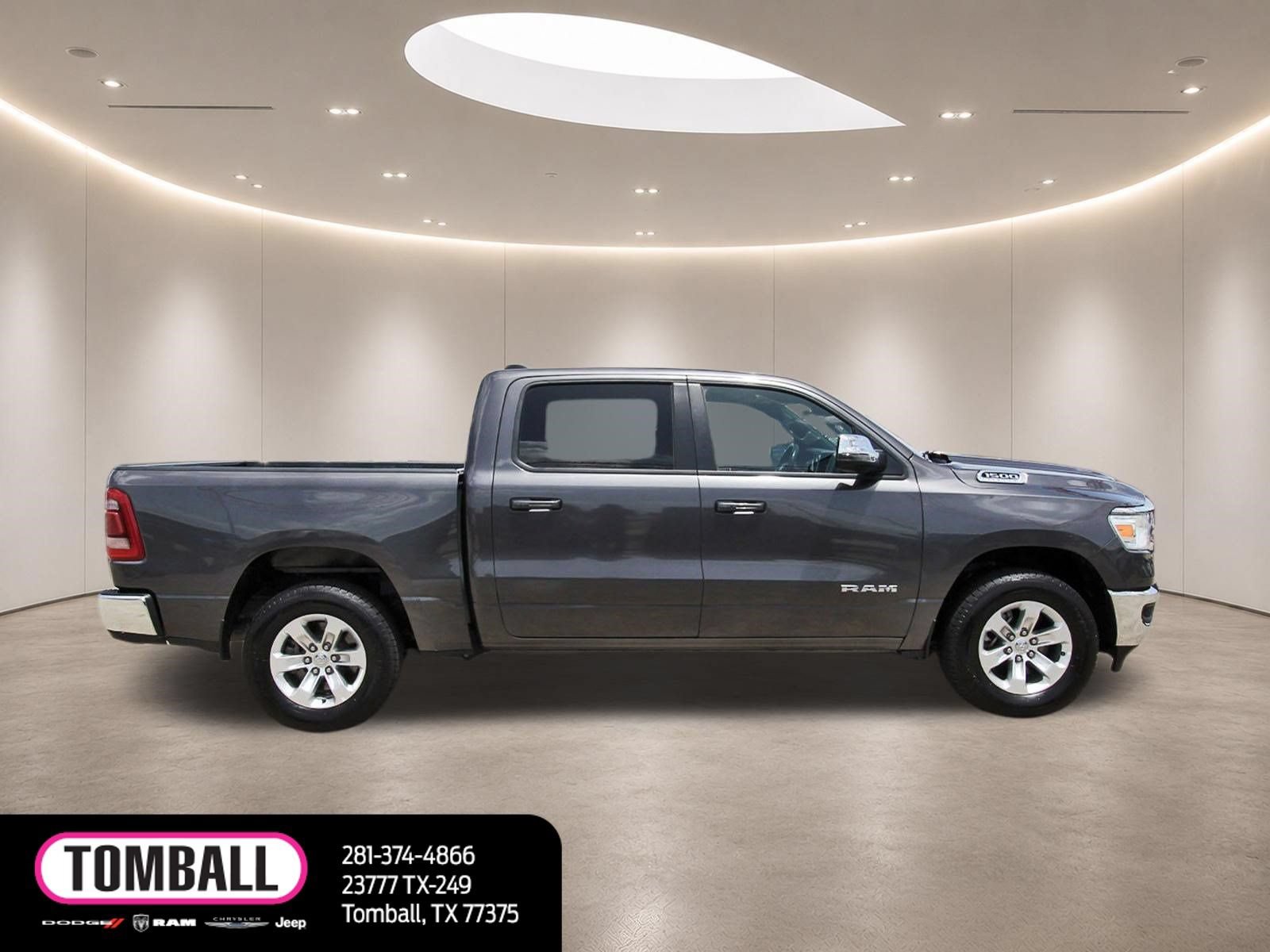 Used 2024 RAM 1500 Laramie AWD/4WD image 8