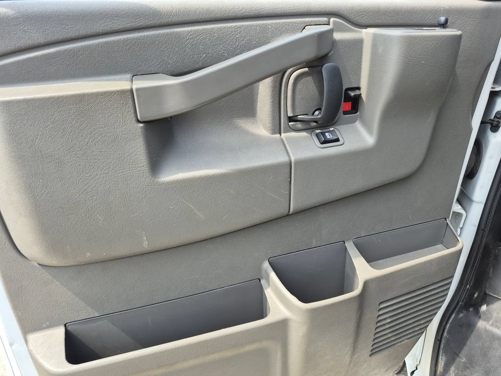 Used 2022 Chevrolet Express 3500 LS RWD image 15