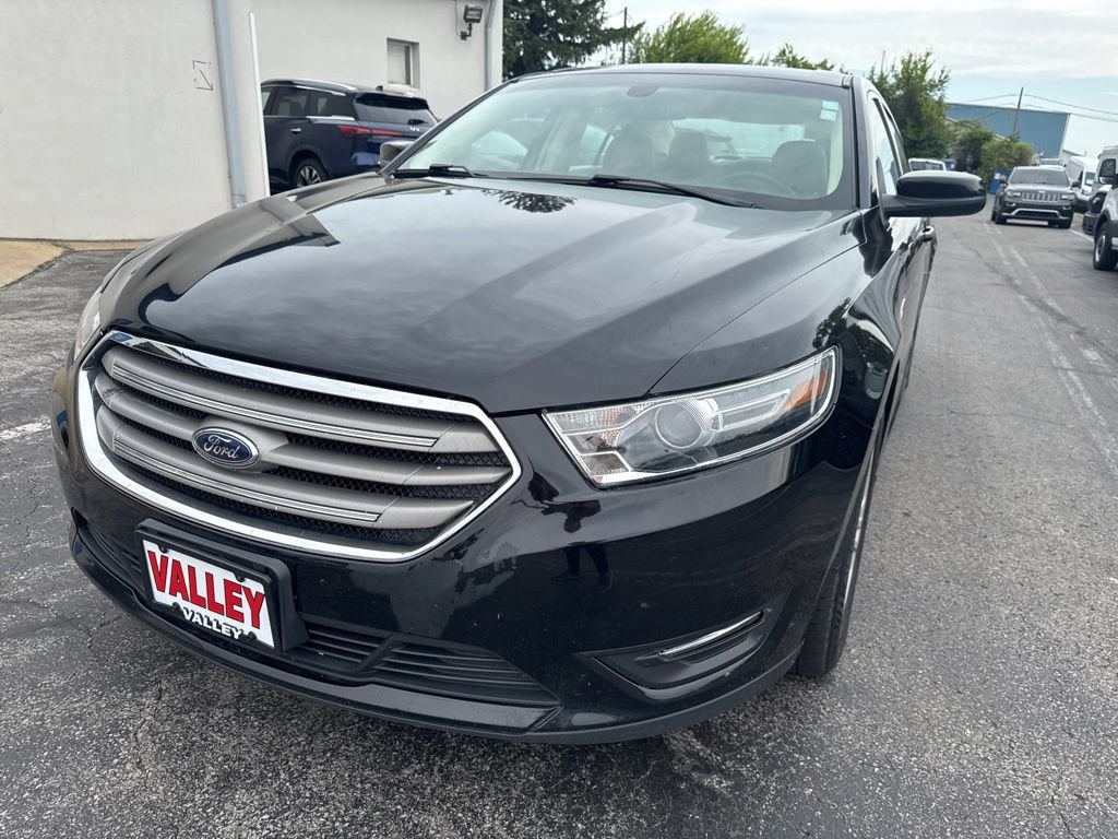 Used 2016 Ford Taurus SEL FWD image 47