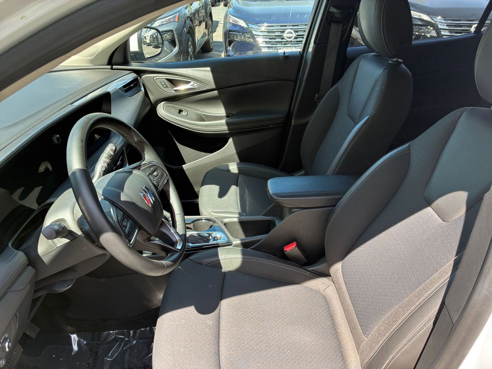 Used 2025 Buick Encore GX Preferred image 25