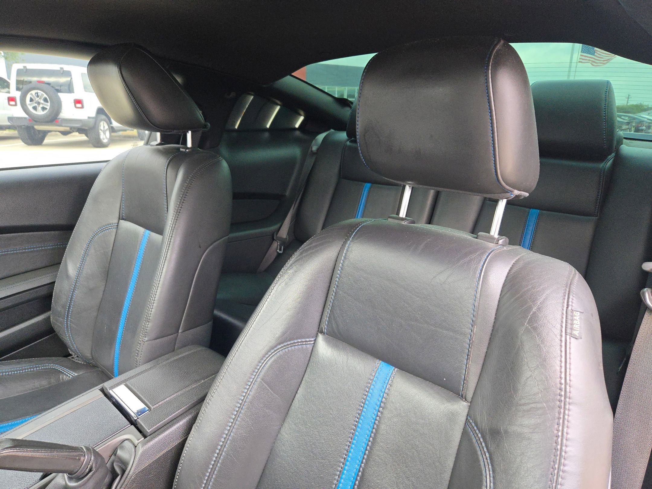 Used 2011 Ford Mustang GT Premium w/ Comfort Pkg image 9