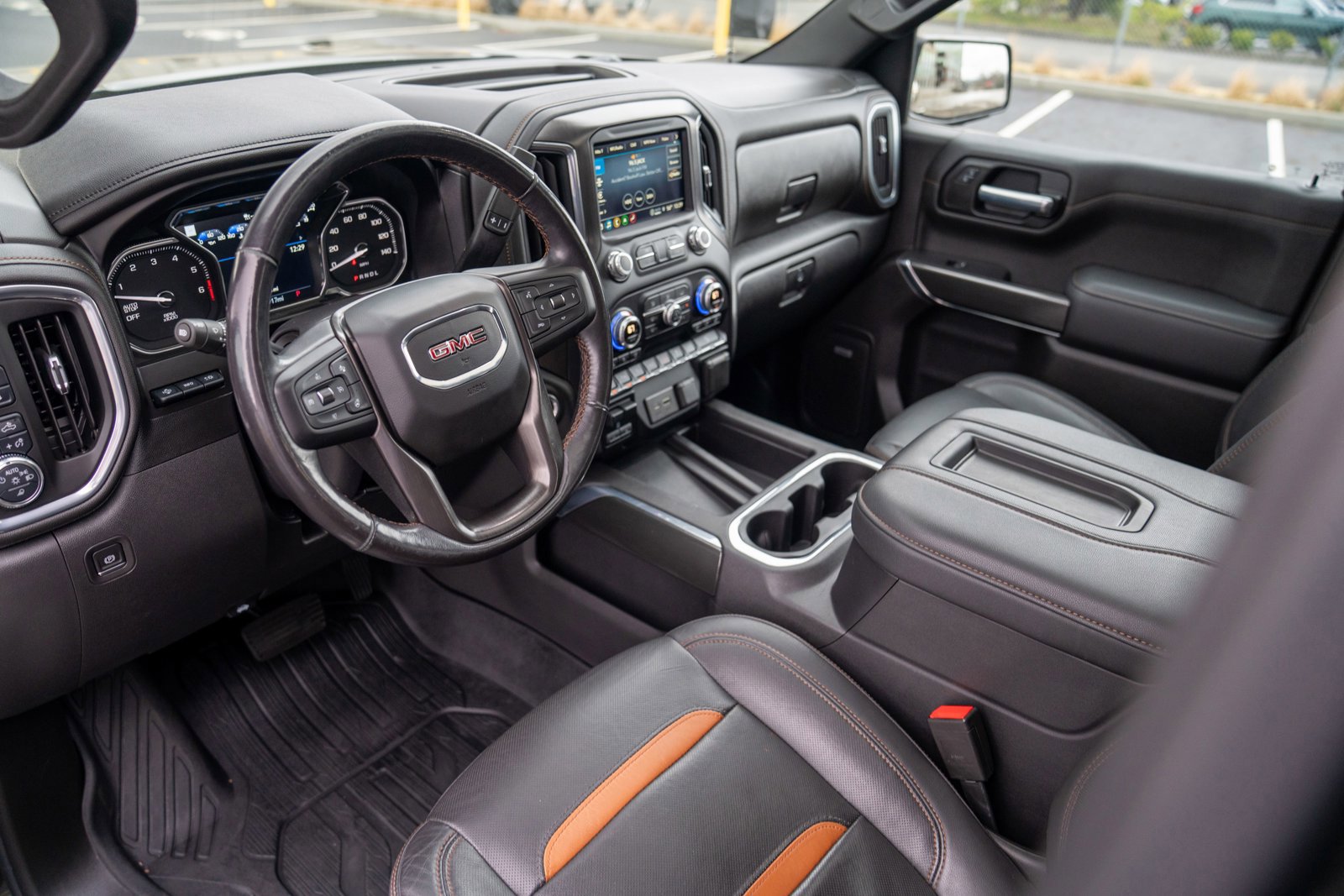 Used 2021 GMC Sierra 1500 AT4 w/ AT4 Premium Package image 4